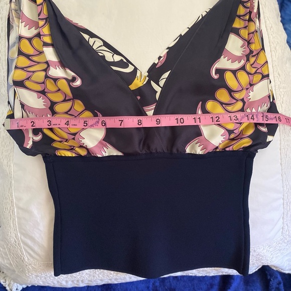 Tory Burch Black and Pink Floral Silk Tank Top size 0 - Picture 4 of 7
